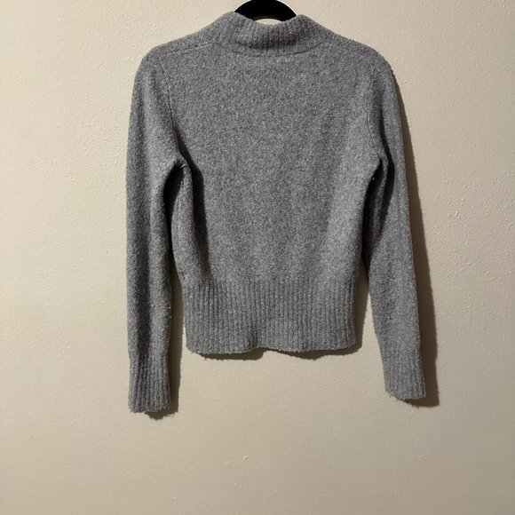 Lewit Grey vneck long sleeve Sweater top - Picture 3 of 3